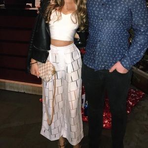 Kendall + Kylie favorite grid pattern crop pants!